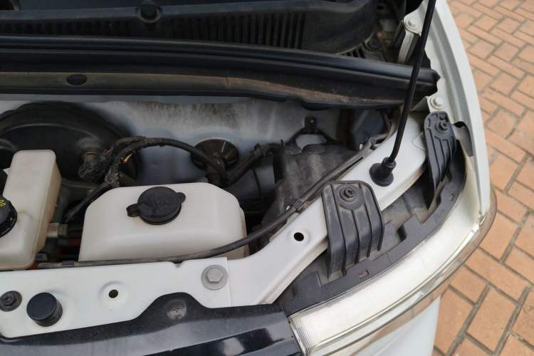 Used Wuling Hongguang MINIEV 2022 Zizai Version Lithium-NMC Engine Bay Left