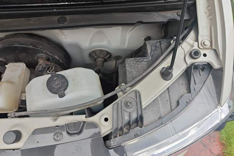 Used Wuling Hongguang MINIEV 2022 GAMEBOY 300km Enthusiast Model with Lithium Iron Phosphate Engine Bay Left