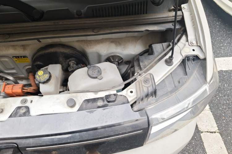Used Wuling Hongguang MINIEV 2022 GAMEBOY 200km Gaming Edition with Lithium Iron Phosphate Engine Bay Left