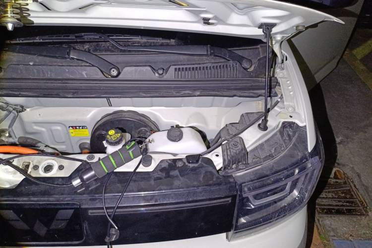 Used Wuling Hongguang MINIEV 2022 GAMEBOY 300km Enthusiast Model with Lithium Iron Phosphate Engine Bay Left