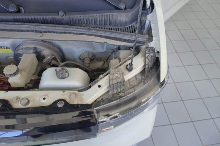 Used Wuling Hongguang MINIEV 2022 Macaron Premium Model – Lithium Iron Phosphate Engine Bay Left