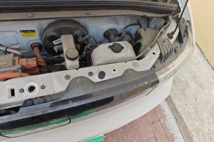 Used Wuling Hongguang MINIEV 2022 Zizai Version Lithium Iron Phosphate Engine Bay Left