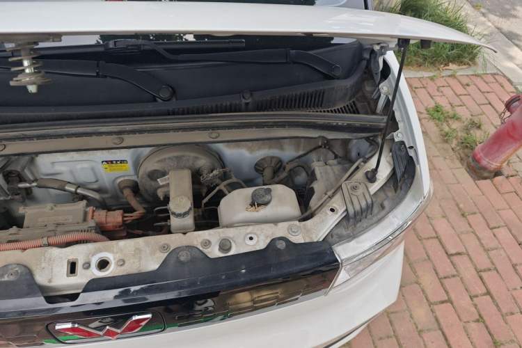 Used Wuling Hongguang MINIEV 2022 Zizai Version Lithium Iron Phosphate Engine Bay Left