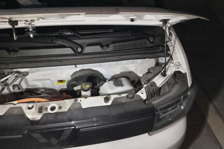 Used Wuling Hongguang MINIEV 2022 GAMEBOY 300km Enthusiast Model with Lithium Iron Phosphate Engine Bay Left