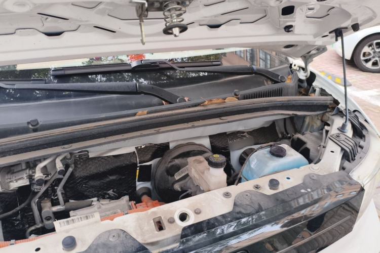 Used Wuling Hongguang MINIEV 2022 Zizai Version Lithium Iron Phosphate Engine Bay Left