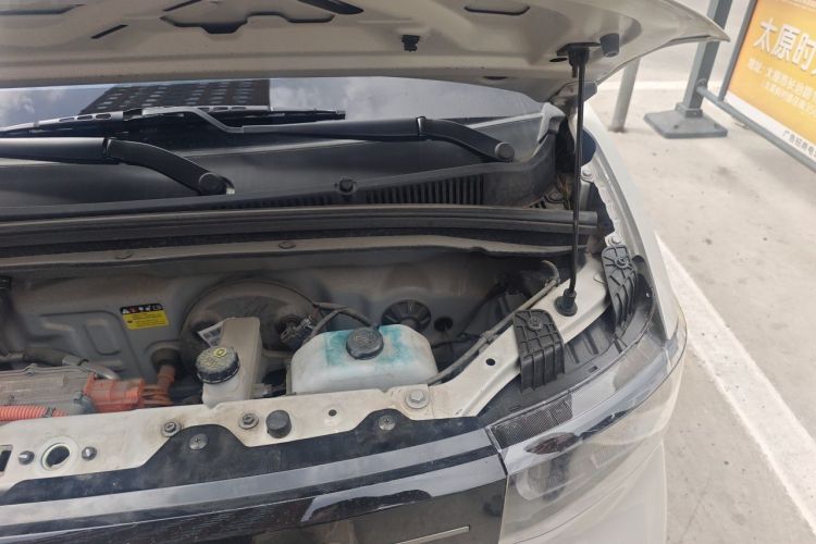 Used Wuling Hongguang MINIEV 2022 Macaron Premium Model – Lithium Iron Phosphate Engine Bay Left