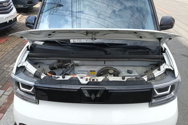 Used Wuling Hongguang MINIEV 2022 GAMEBOY 300km Enthusiast Model with Lithium Iron Phosphate Engine Bay