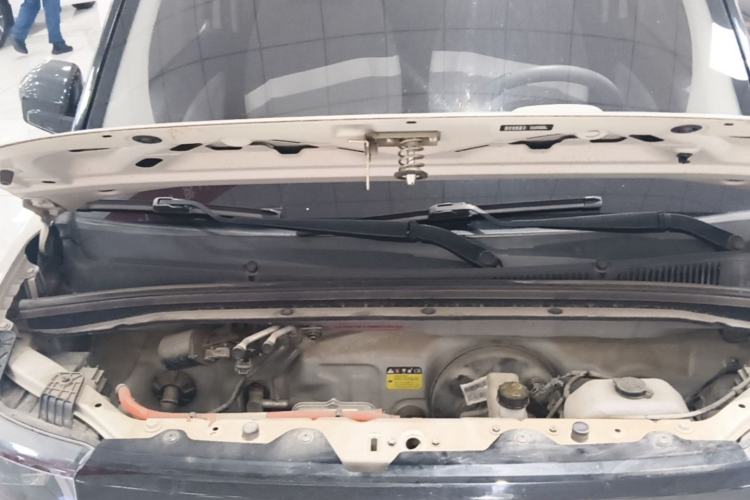 Used Wuling Hongguang MINIEV 2022 Macaron Premium Model – Lithium Ternary Battery Engine Bay