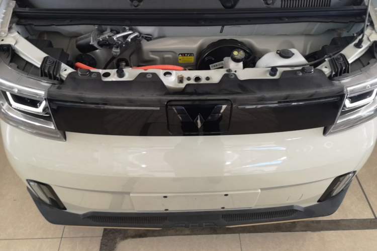 Used Wuling Hongguang MINIEV 2022 GAMEBOY 200km Gaming Edition with Lithium Iron Phosphate Engine Bay