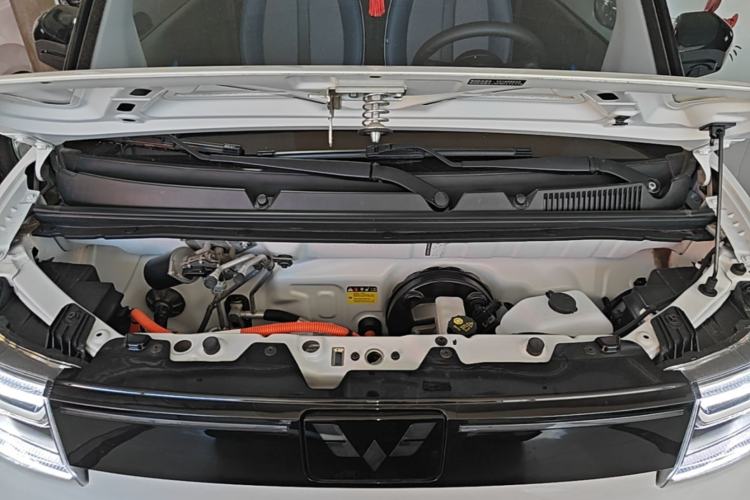 Used Wuling Hongguang MINIEV 2022 GAMEBOY 300km Enthusiast Model with Lithium Iron Phosphate Engine Bay