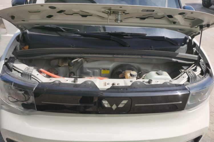 Used Wuling Hongguang MINIEV 2022 Macaron Fashion Edition Lithium-Nickel-Cobalt-Alpha-oxide Engine Bay