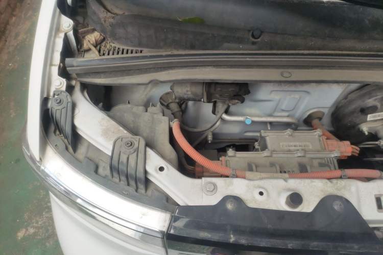 Used Wuling Hongguang MINIEV 2022 Easy Version Lithium-NMC Engine Bay Right