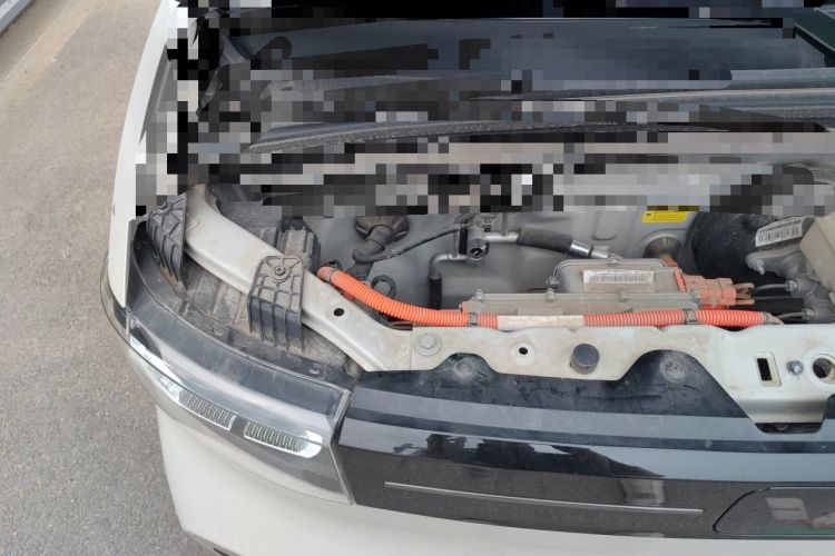 Used Wuling Hongguang MINIEV 2022 Macaron Premium Model – Lithium Iron Phosphate Engine Bay Right
