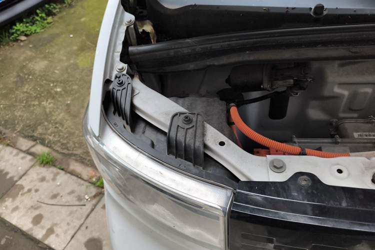 Used Wuling Hongguang MINIEV 2022 Easy Version Lithium Iron Phosphate Engine Bay Right