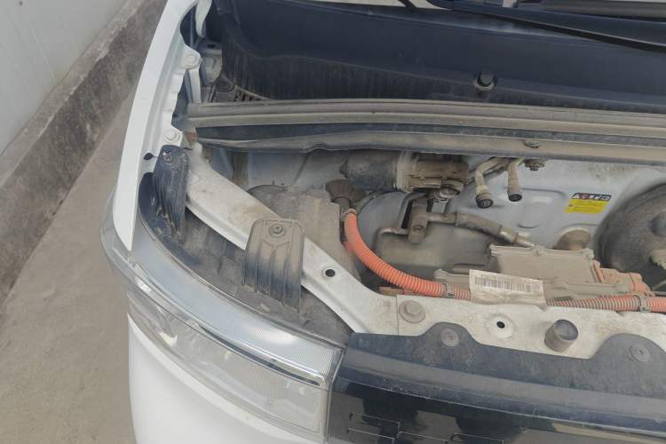 Used Wuling Hongguang MINIEV 2022 Zizai Version Lithium Iron Phosphate Engine Bay Right