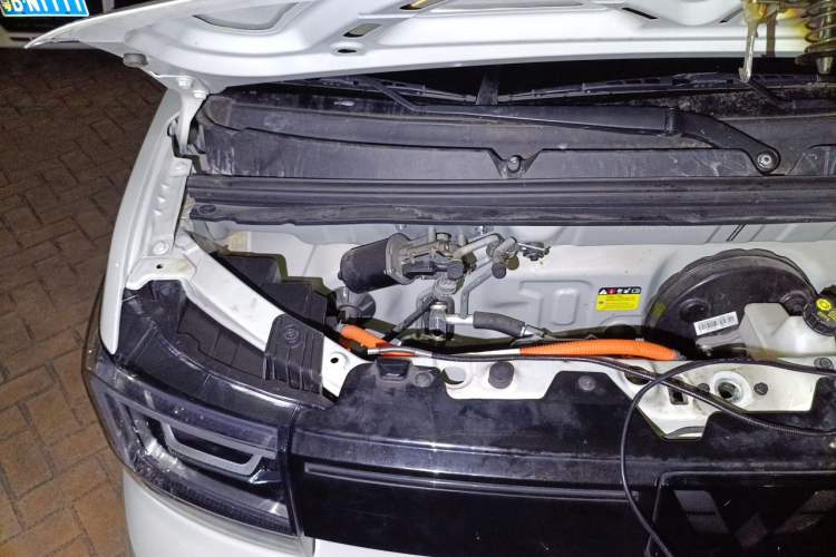 Used Wuling Hongguang MINIEV 2022 GAMEBOY 300km Enthusiast Model with Lithium Iron Phosphate Engine Bay Right