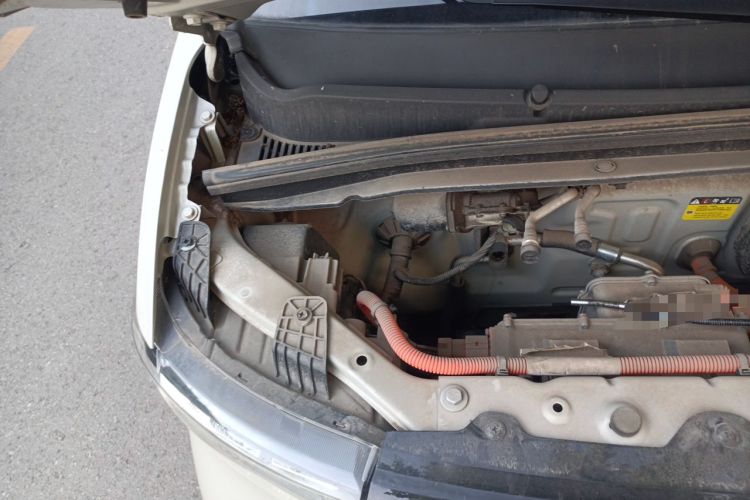 Used Wuling Hongguang MINIEV 2022 Macaron Premium Model – Lithium Iron Phosphate Engine Bay Right
