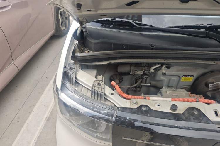 Used Wuling Hongguang MINIEV 2022 Macaron Premium Model – Lithium Iron Phosphate Engine Bay Right