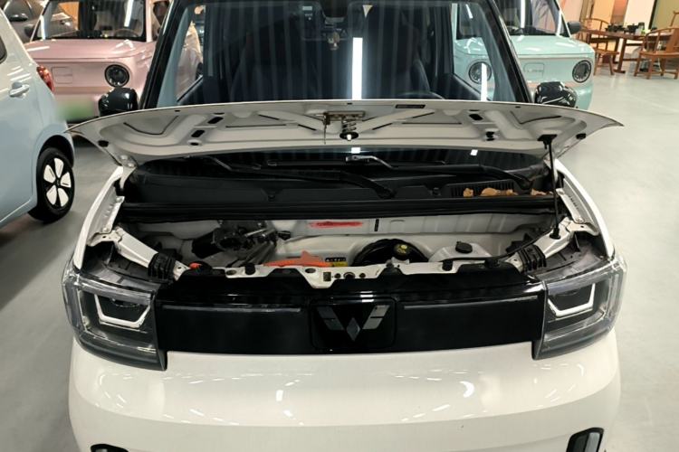 Used Wuling Hongguang MINIEV 2022 GAMEBOY 200km Gaming Edition with Lithium Iron Phosphate Engine Bay