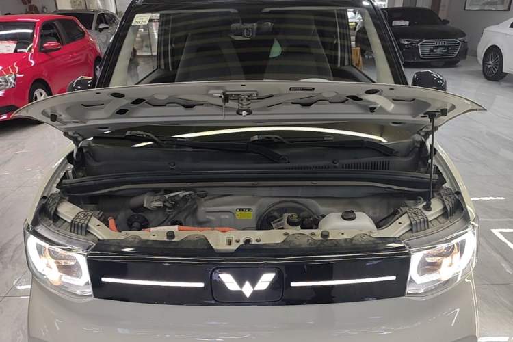 Used Wuling Hongguang MINIEV 2022 Macaron Premium Model – Lithium Iron Phosphate Engine Bay