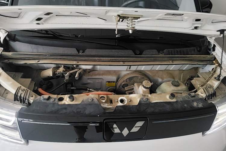 Used Wuling Hongguang MINIEV 2022 GAMEBOY 200km Gaming Edition with Lithium Iron Phosphate Engine Bay