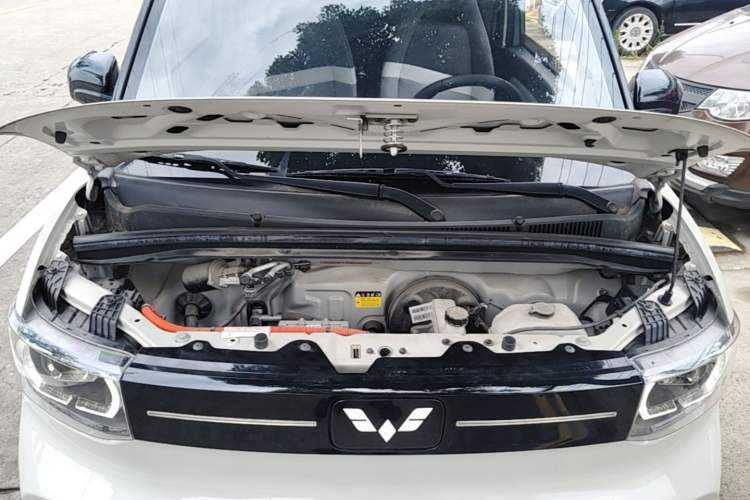 Used Wuling Hongguang MINIEV 2022 Macaron Premium Model – Lithium Iron Phosphate Engine Bay