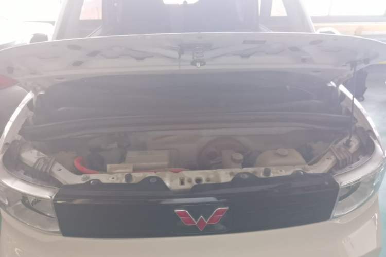 Used Wuling Hongguang MINIEV 2022 Zizai Version Lithium-NMC Engine Bay