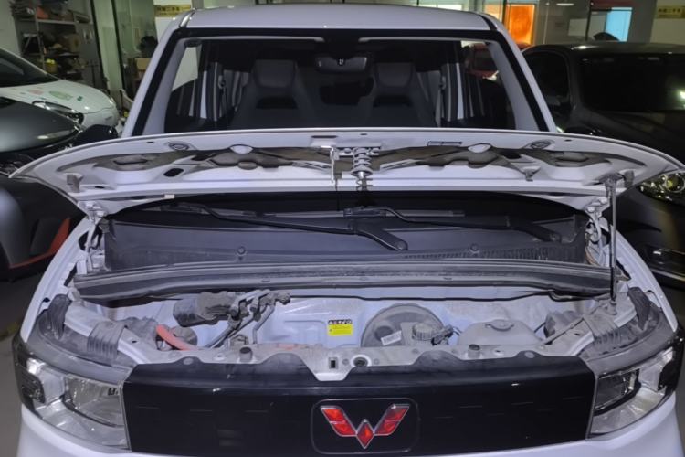 Used Wuling Hongguang MINIEV 2022 Zizai Version Lithium-NMC Engine Bay