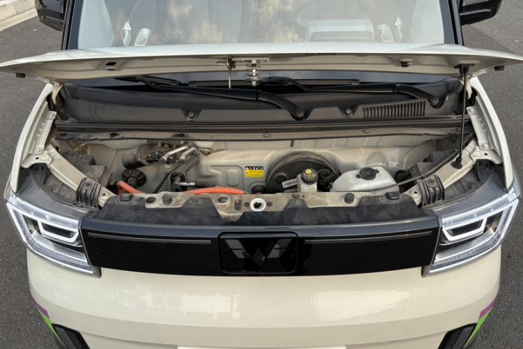 Used Wuling Hongguang MINIEV 2022 GAMEBOY 200km Gaming Edition with Lithium Iron Phosphate Engine Bay
