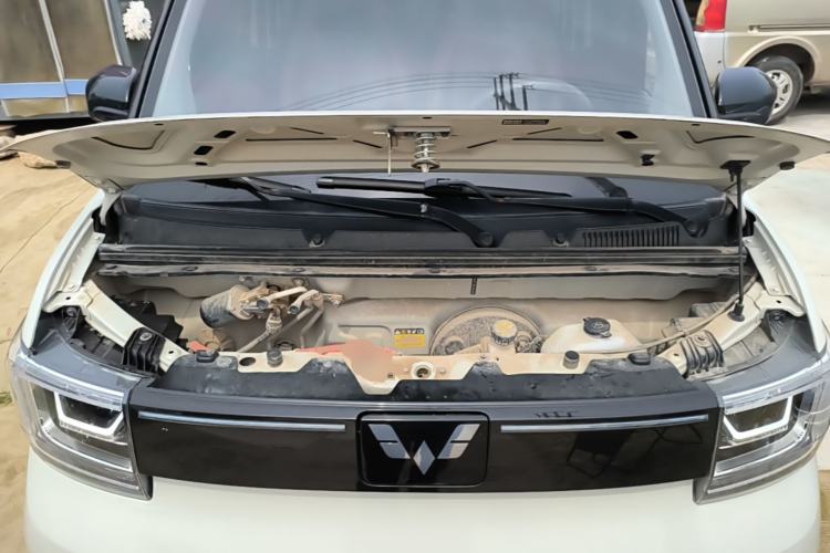 Used Wuling Hongguang MINIEV 2022 GAMEBOY 200km Gaming Edition with Lithium Iron Phosphate Engine Bay