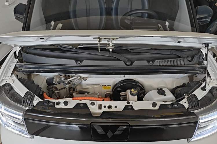 Used Wuling Hongguang MINIEV 2022 GAMEBOY 200km Gaming Edition with Lithium Iron Phosphate Engine Bay