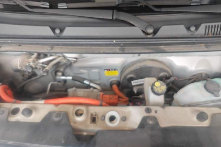 Used Wuling Hongguang MINIEV 2022 GAMEBOY 200km Gaming Edition with Lithium Iron Phosphate Engine Bay