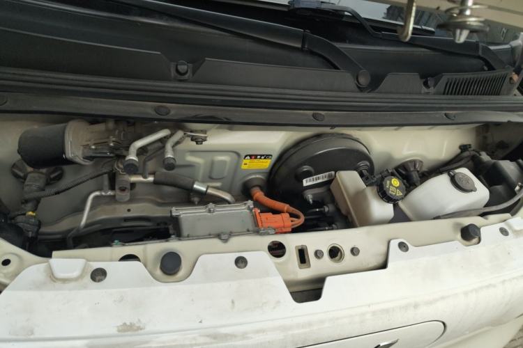 Used Wuling Hongguang MINIEV 2022 Macaron Premium Model – Lithium Ternary Battery Engine Bay