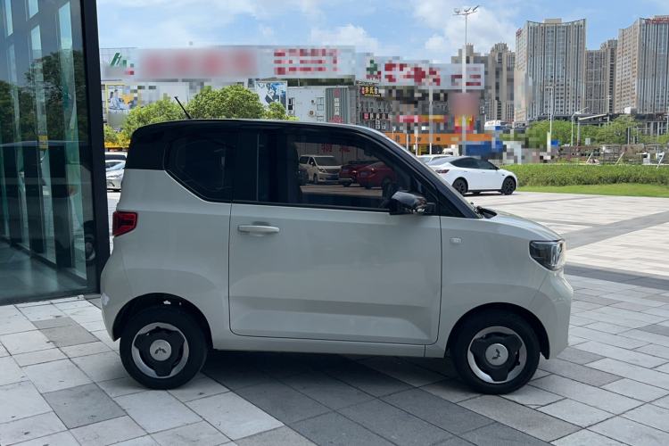 Used Wuling Hongguang MINIEV 2022 Macaron Premium Model – Lithium Iron Phosphate Exterior 3