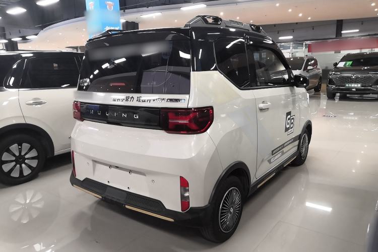 Used Wuling Hongguang MINIEV 2022 GAMEBOY 300km Enthusiast Model with Lithium Iron Phosphate Exterior 3