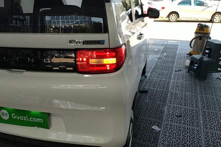 Used Wuling Hongguang MINIEV 2022 Zizai Version Lithium Iron Phosphate Exterior 3