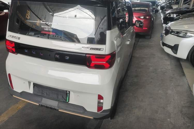 Used Wuling Hongguang MINIEV 2022 GAMEBOY 300km Enthusiast Model with Lithium Iron Phosphate Exterior 3