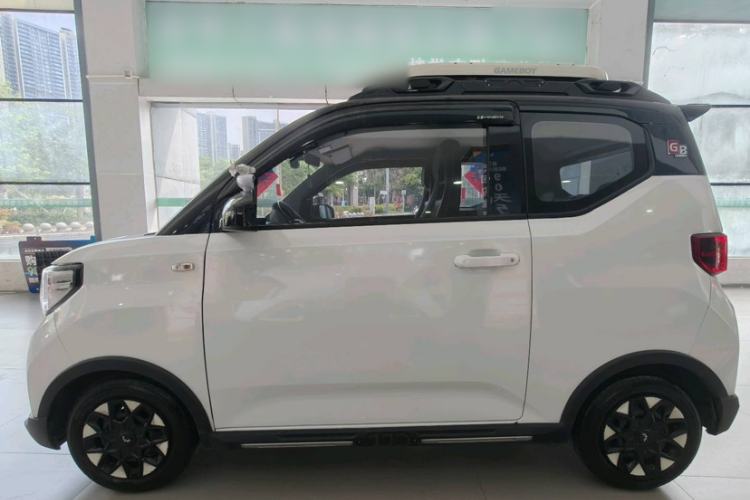 Used Wuling Hongguang MINIEV 2022 GAMEBOY 300km Enthusiast Model with Lithium Iron Phosphate Exterior 3