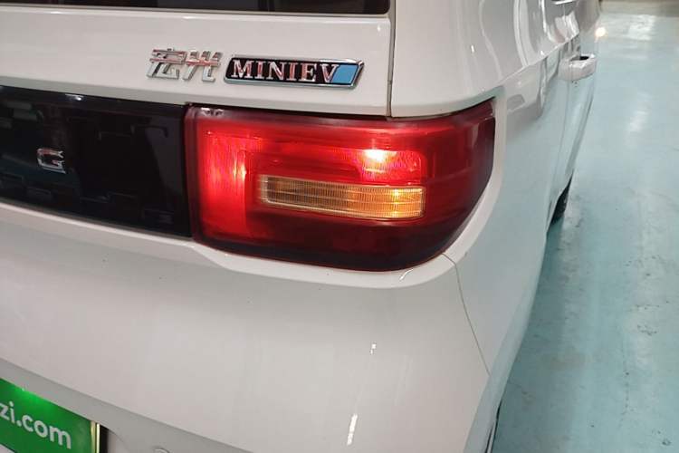 Used Wuling Hongguang MINIEV 2022 Easy Version Lithium Iron Phosphate Exterior 3