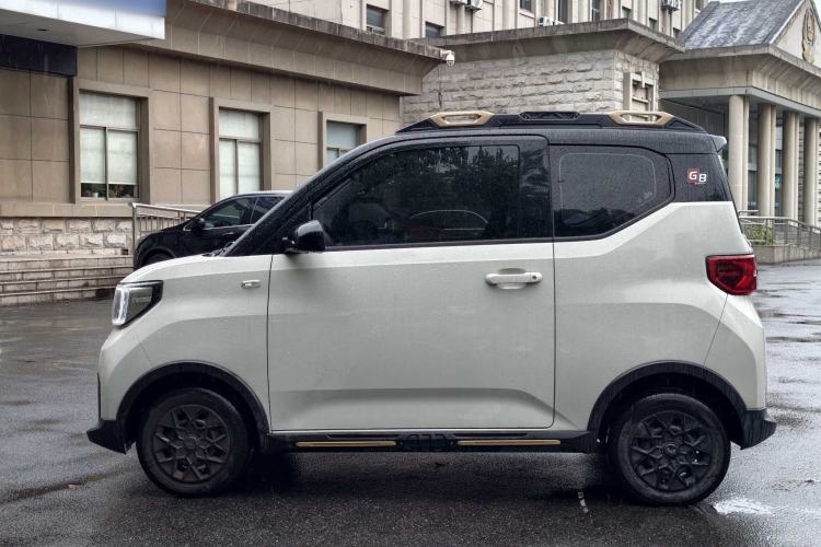 Used Wuling Hongguang MINIEV 2022 GAMEBOY 200km Gaming Edition with Lithium Iron Phosphate Exterior 3