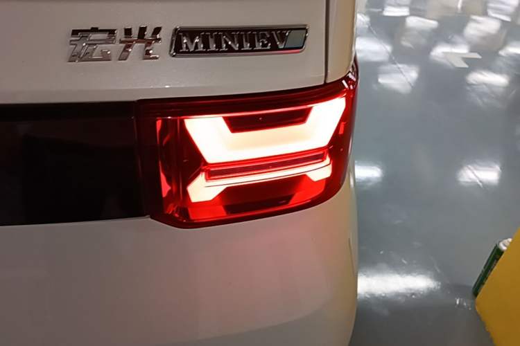 Used Wuling Hongguang MINIEV 2022 GAMEBOY 200km Gaming Edition with Lithium Iron Phosphate Exterior 3