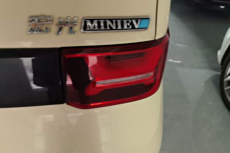 Used Wuling Hongguang MINIEV 2022 GAMEBOY 200km Gaming Edition with Lithium Iron Phosphate Exterior 3