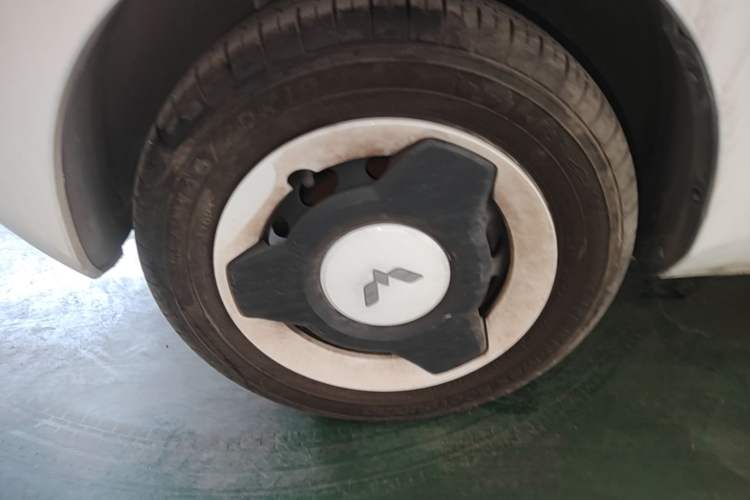 Used Wuling Hongguang MINIEV 2022 Easy Version Lithium Iron Phosphate Exterior 4