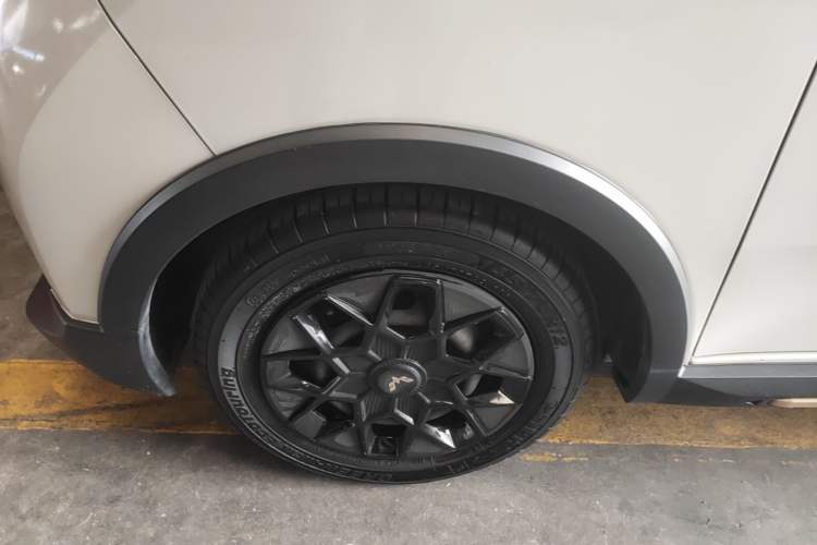 Used Wuling Hongguang MINIEV 2022 GAMEBOY 300km Enthusiast Model with Lithium Iron Phosphate Exterior 4