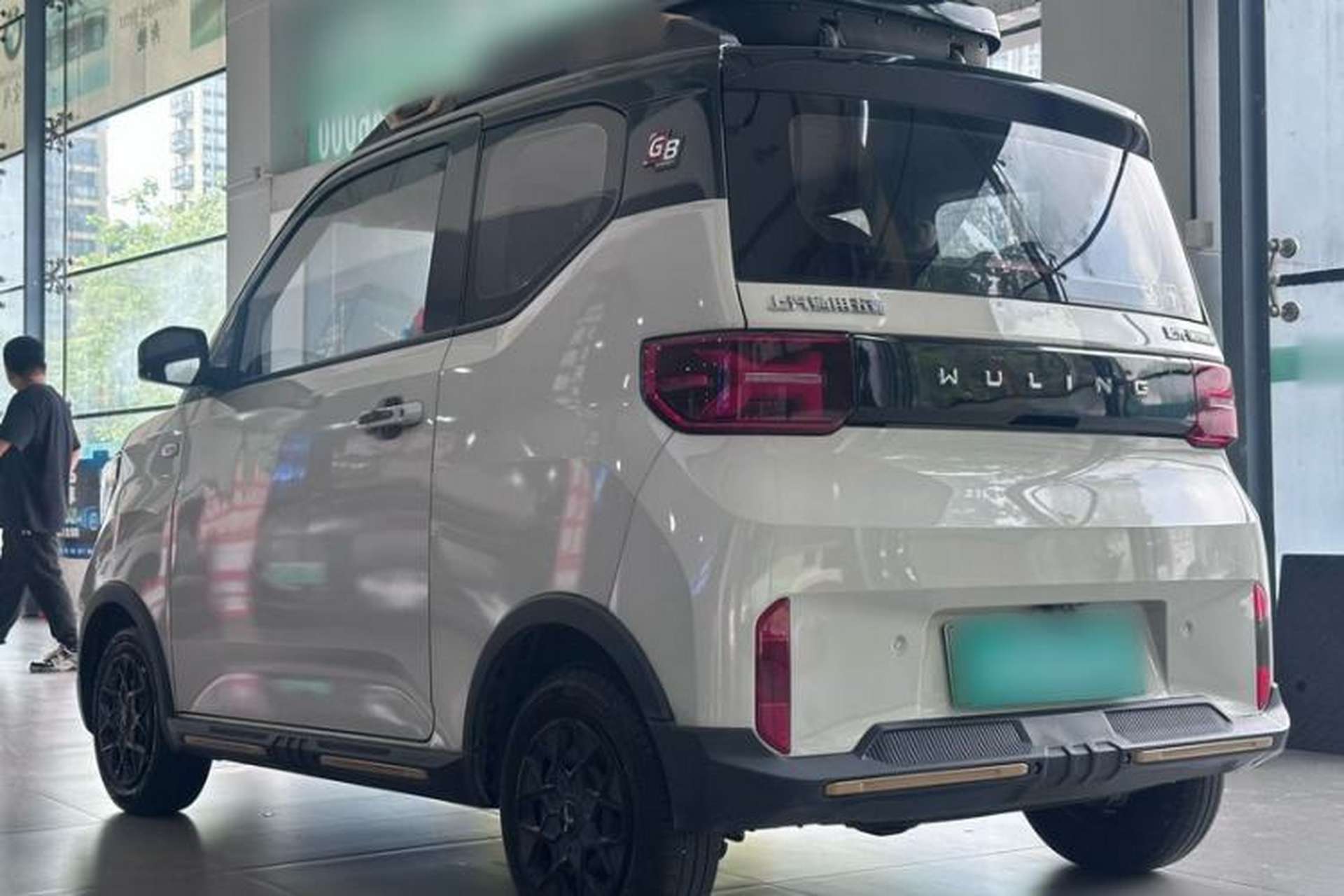 Used Wuling Hongguang MINIEV 2022 GAMEBOY 300km Enthusiast Model with Lithium Iron Phosphate Exterior 4
