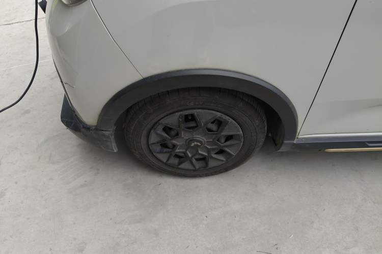 Used Wuling Hongguang MINIEV 2022 GAMEBOY 300km Enthusiast Model with Lithium Iron Phosphate Exterior 4