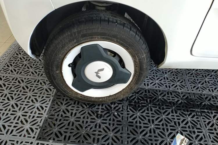 Used Wuling Hongguang MINIEV 2022 Zizai Version Lithium Iron Phosphate Exterior 5