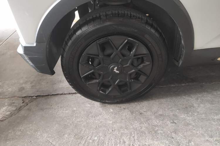 Used Wuling Hongguang MINIEV 2022 GAMEBOY 300km Enthusiast Model with Lithium Iron Phosphate Exterior 5