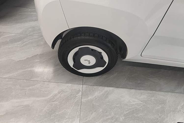 Used Wuling Hongguang MINIEV 2022 Easy Version Lithium Iron Phosphate Exterior 5