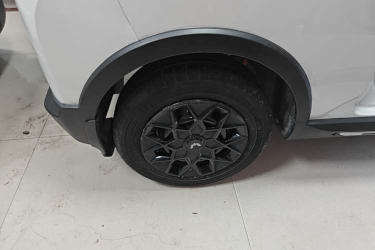 Used Wuling Hongguang MINIEV 2022 GAMEBOY 300km Enthusiast Model with Lithium Iron Phosphate Exterior 5